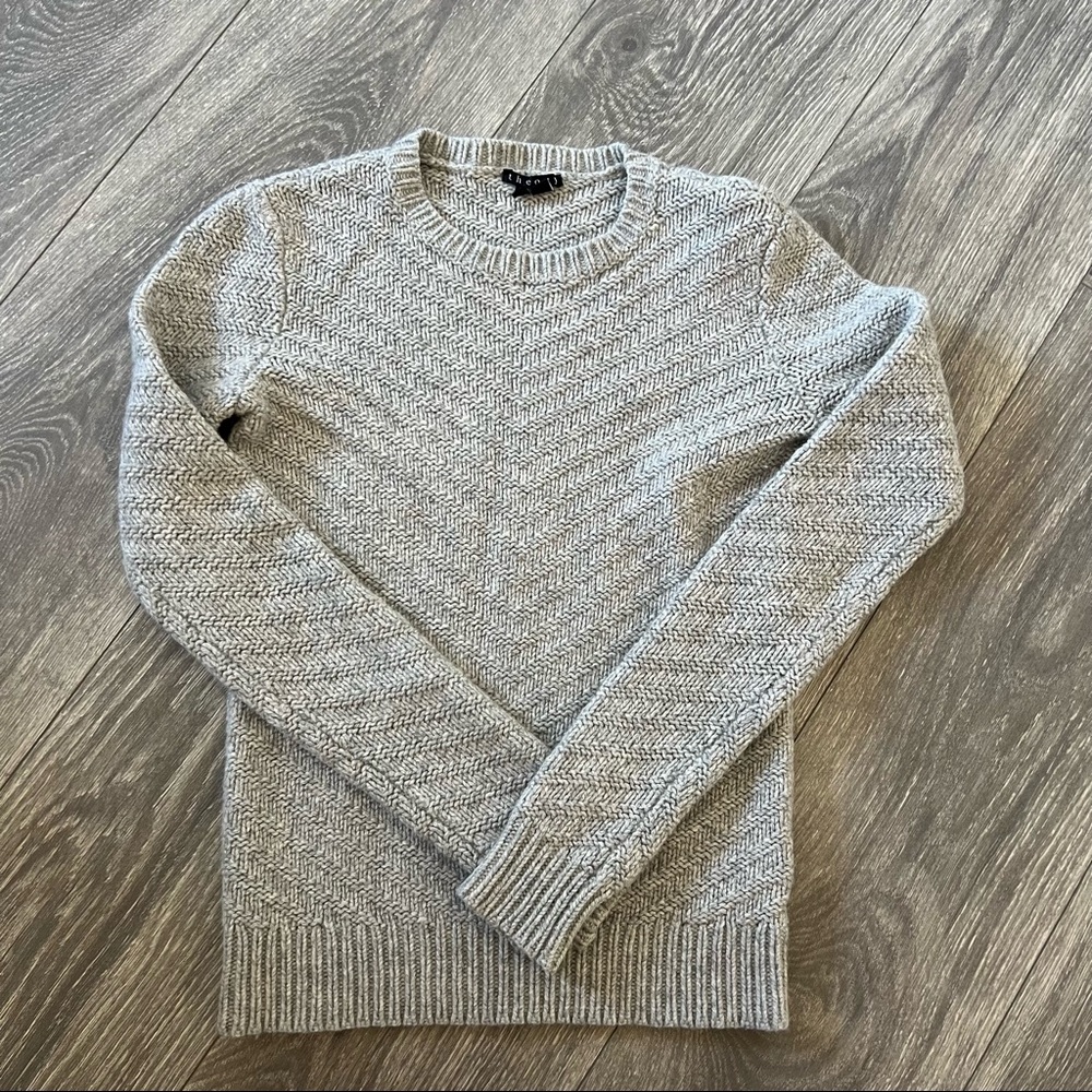 Theory Gray Ribbed Knit Sweater!! Size P/TP